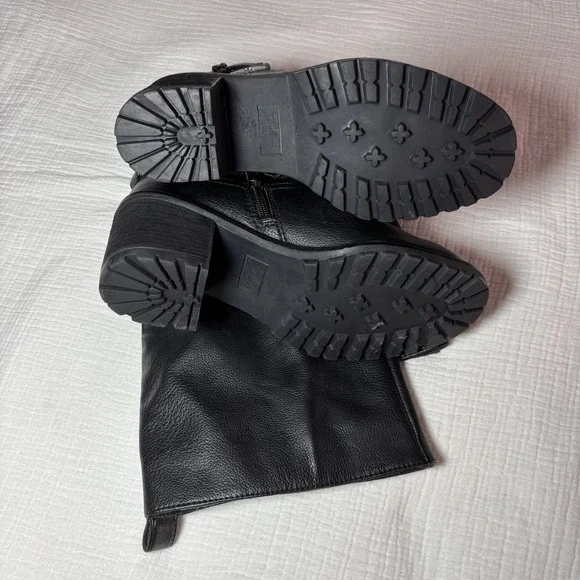 Zodiac Georgia Round Toe Block Heel Zip-Up Riding Boot, Color: Black | Size: 7 - Picture 4 of 5